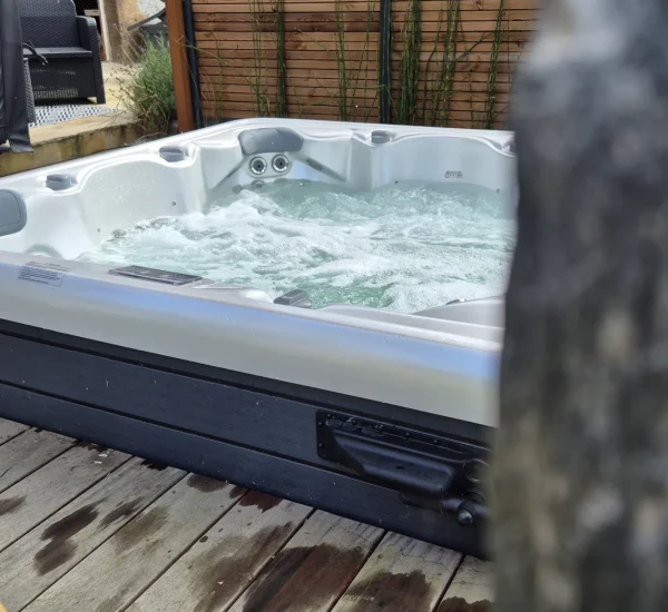 installation de spa sur terrasse carantec carre vert paysagiste 3